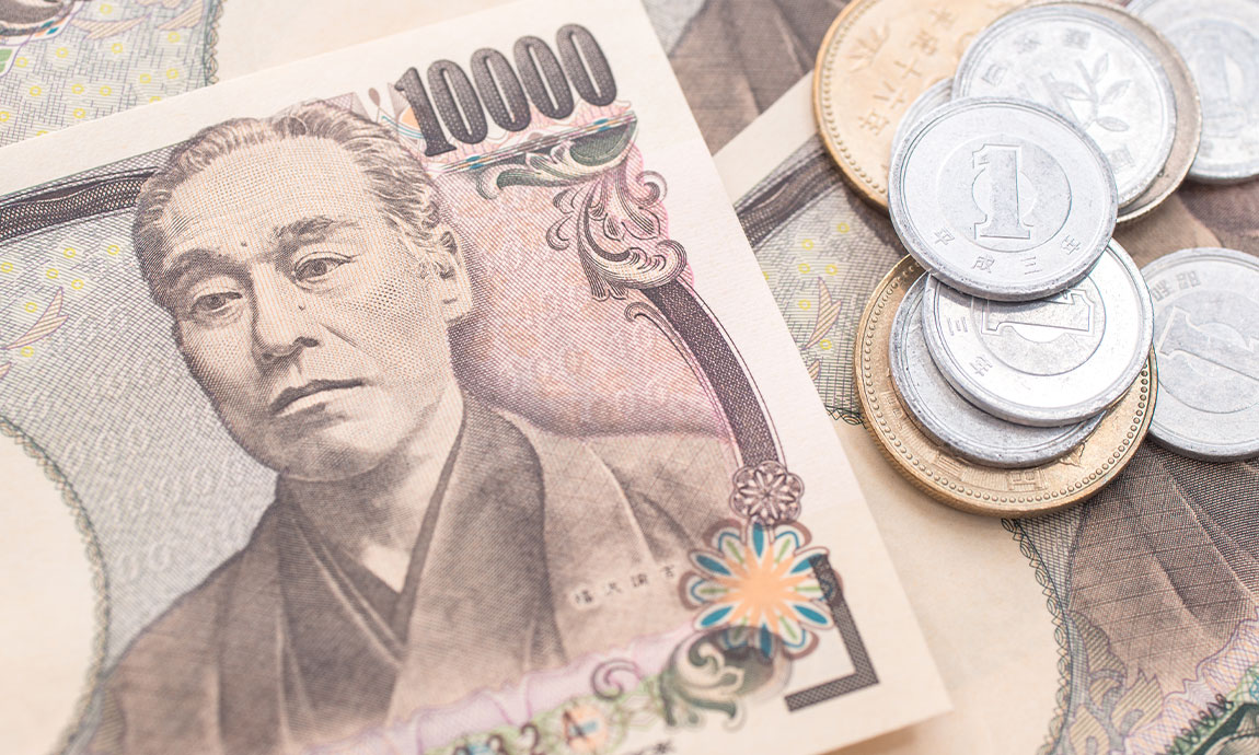 Japanese yen climbs to a seven-month high of ¥130 a dollar